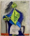 Frau sitzen dans un fauteuil 5 1940 kubist Pablo Picasso